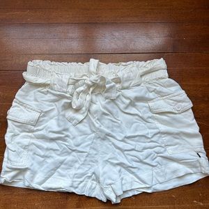 La Vie en Rose linen shorts